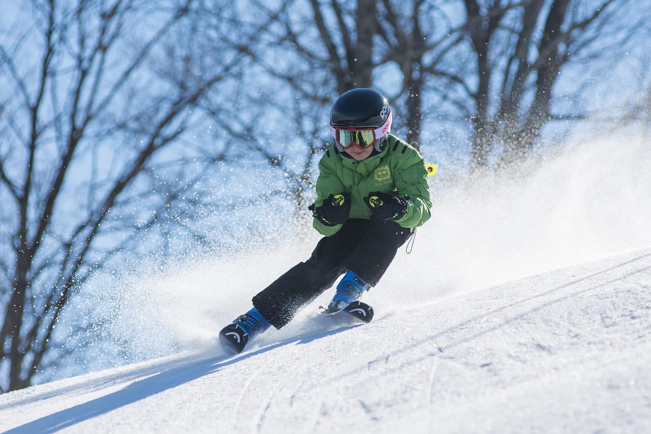 Skiing in Auli