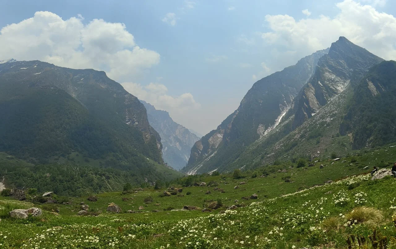The Valley of Flowers Trek — photo 3