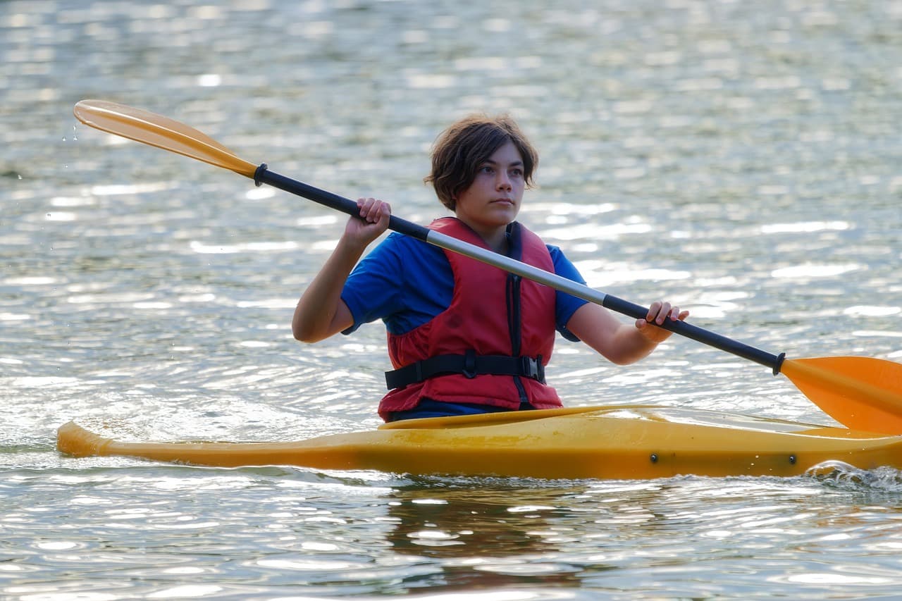 Kayaking in Tungabhadra River, Karnataka