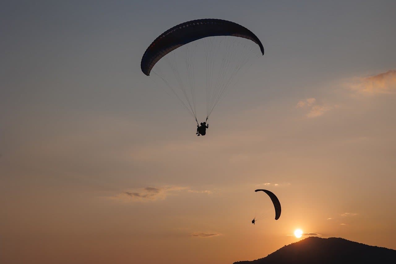 Paragliding in Bir Billing