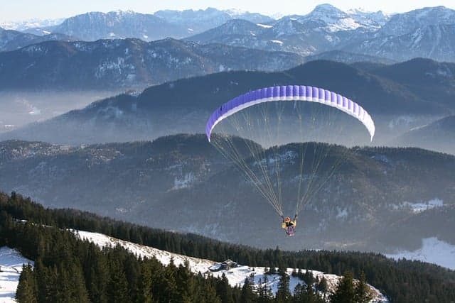 Paragliding in Manali
