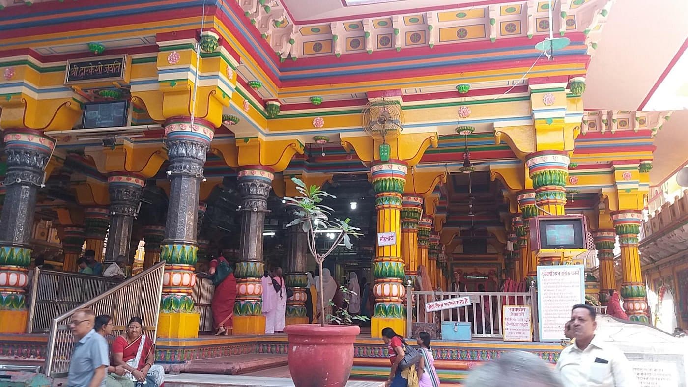 Shri Dwarkadhish Temple